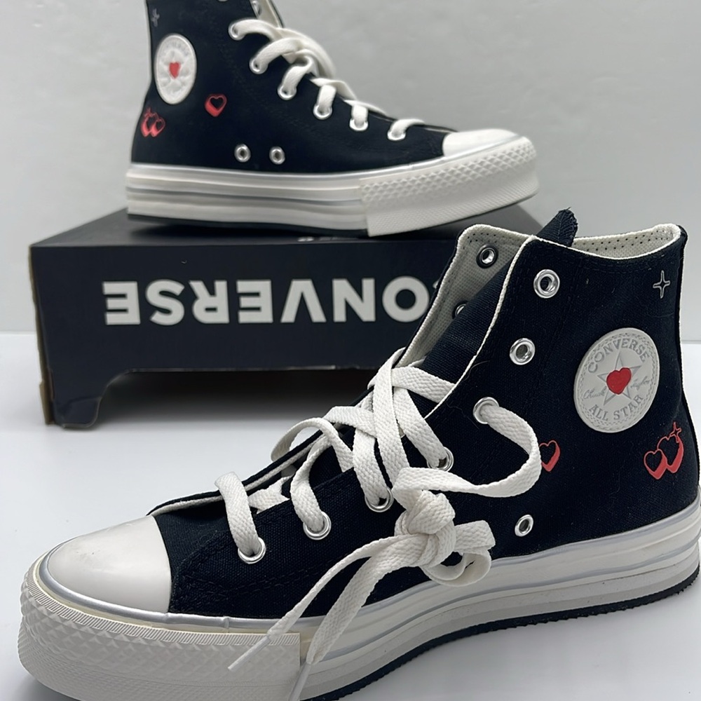 Converse WMNS High-Tops w Red Heart Details
CTAS EVA LIFT HI
BLACK/VINTAGE WHITE - Picture 15 of 16